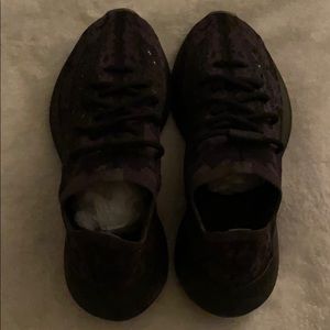 Yeezy Boost 380 ONYX Boys 6.5